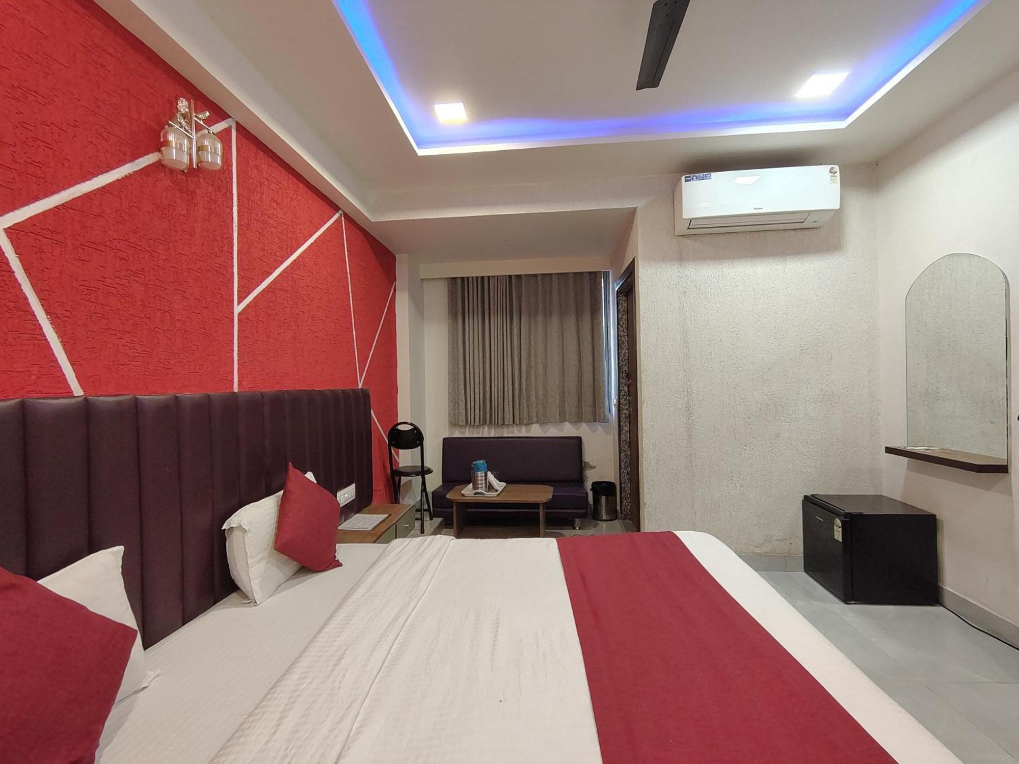 Hotel Avadh Palace, Subhash Bridge, Rto Circle, Ahmedabad Exterior photo